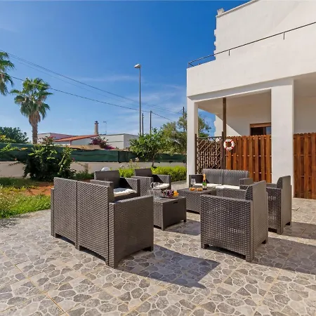 Luxury House With Swimming Pool In Torre Chianca Porto Cesareo